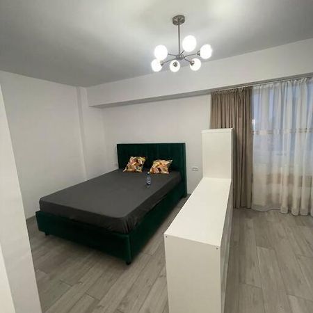 Garsoniera Spatioasa Mega Mall Бухарест Экстерьер фото